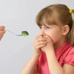 Gérer les picky eaters : astuces pour une alimentation enfant équilibrée